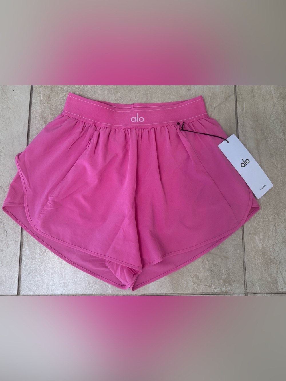 Alo Yoga Match Point Short - Picture 5 of 12